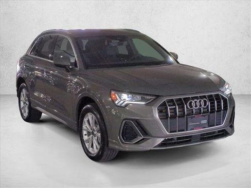 Certified 2025 Audi Q3 2.0T Premium w/ Convenience Package image 3