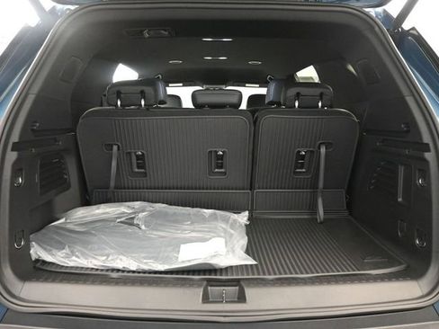 New 2026 Chevrolet Traverse LT w/ Driver Confidence Package image 8