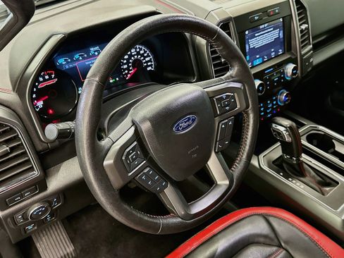 Used 2019 Ford F150 Lariat w/ Equipment Group 502A Luxury AWD/4WD image 18