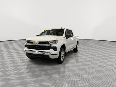 Certified 2024 Chevrolet Silverado 1500 LT w/ Z71 Off-Road Package AWD/4WD image 4