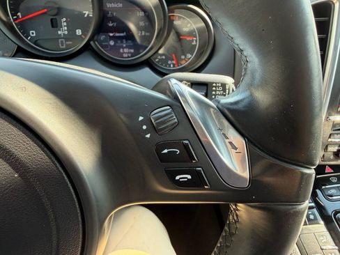 Used 2014 Porsche Cayenne AWD/4WD image 26