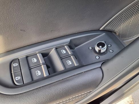 Used 2023 Audi Q5 2.0T Premium Plus w/ Premium Plus Package image 19