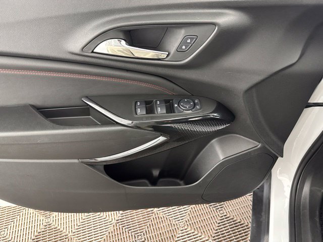 Used 2025 Chevrolet Trax RS w/ Driver Confidence Package FWD image 20