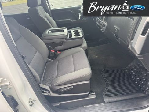 Used 2017 GMC Sierra 1500 SLE w/ Suspension Package, Off-Road image 16