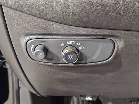 Used 2022 Chevrolet Equinox LT FWD image 25