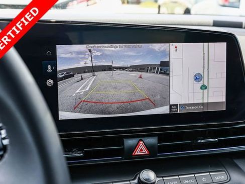 Certified 2025 Hyundai Elantra SEL FWD image 28