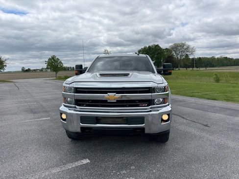 Used 2018 Chevrolet Silverado 2500 LT w/ LT Fleet Convenience Package AWD/4WD image 3
