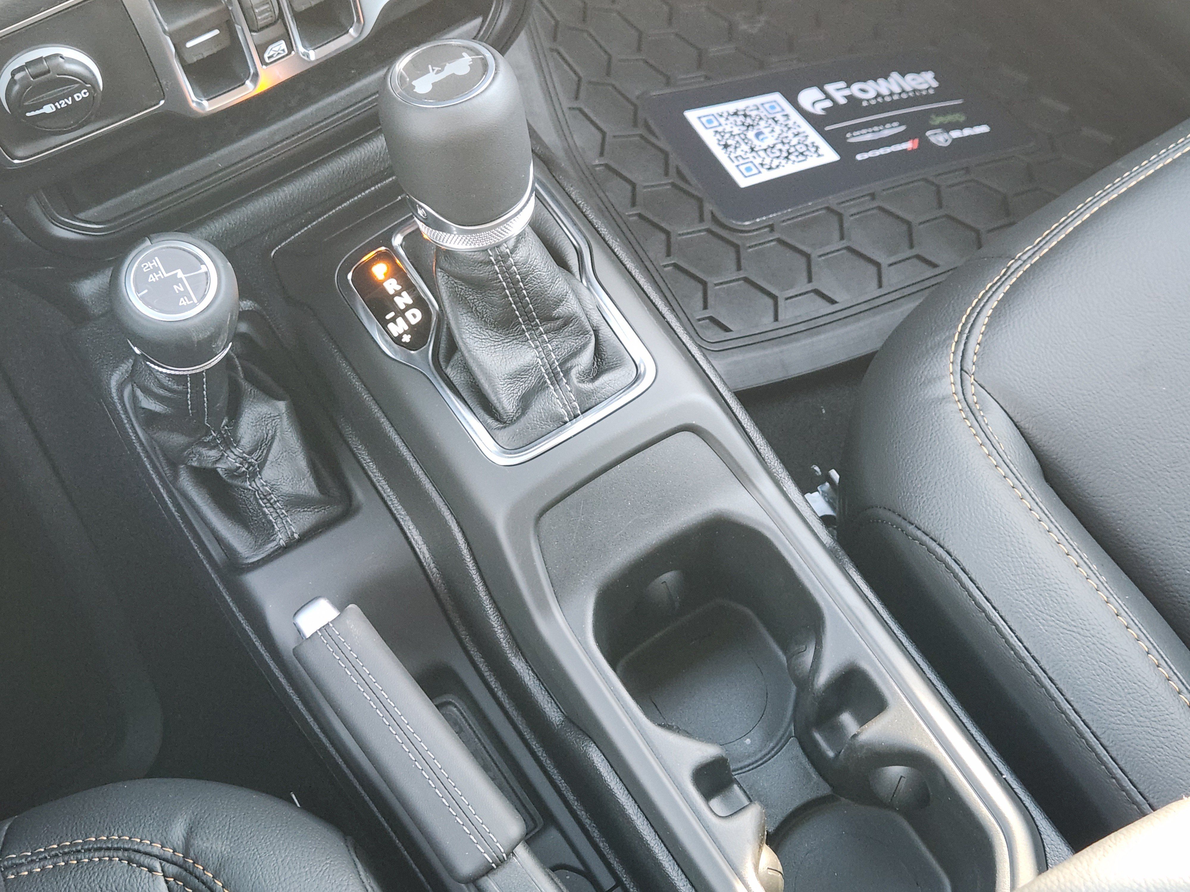New 2026 Jeep Wrangler Unlimited Sahara AWD/4WD image 16