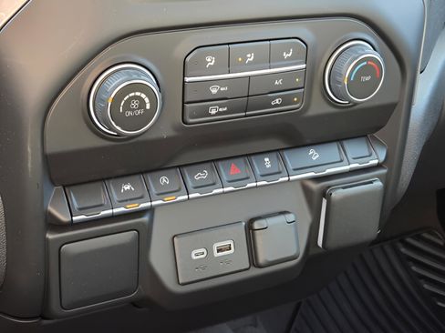 Used 2024 Chevrolet Silverado 1500 Custom Trail Boss w/ LPO, Dark Essentials Package image 16