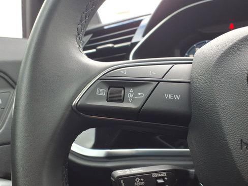 Used 2025 Audi Q3 2.0T Premium image 28
