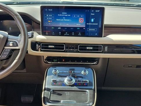 Certified 2023 Lincoln Nautilus Reserve AWD/4WD image 19