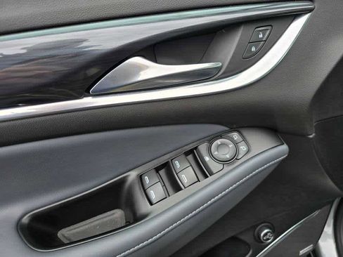 Used 2023 Buick Enclave Essence w/ Experience Buick Package image 21