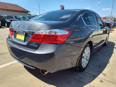 Used 2013 Honda Accord Touring image 4