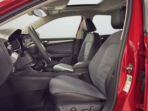 New 2026 Volkswagen Jetta SE FWD image 19