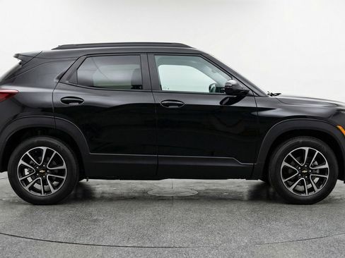 Used 2025 Chevrolet TrailBlazer LT FWD image 11