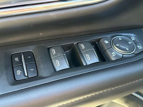 Used 2022 Chevrolet Suburban High Country AWD/4WD image 29