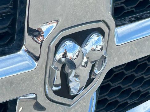 Used 2018 RAM 2500 Tradesman w/ Chrome Appearance Group AWD/4WD image 11