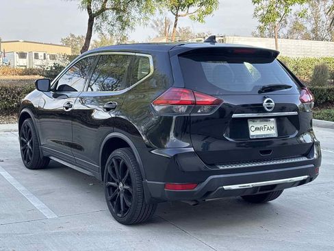 Used 2017 Nissan Rogue S FWD image 5