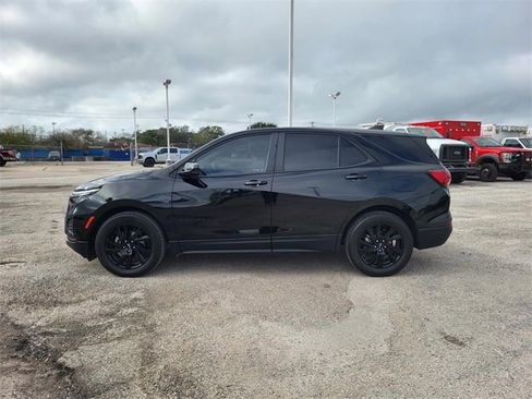 Used 2024 Chevrolet Equinox LS w/ LS Convenience Package image 2