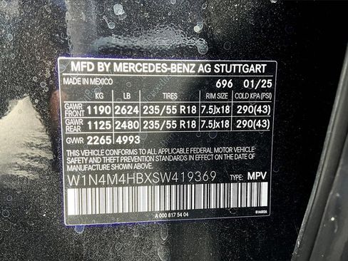 Used 2025 Mercedes-Benz GLB 250 4MATIC image 35