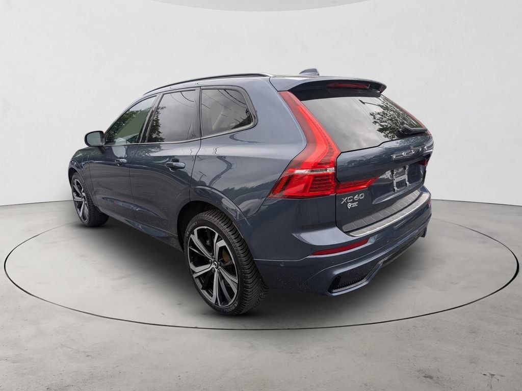 Certified 2024 Volvo XC60 T8 Ultimate w/ Protection Package Premier AWD/4WD image 7