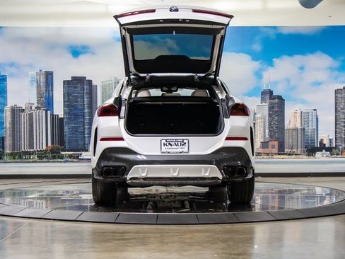 New 2026 BMW X6 M60i image 12