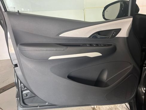 Used 2020 Chevrolet Bolt LT FWD image 25