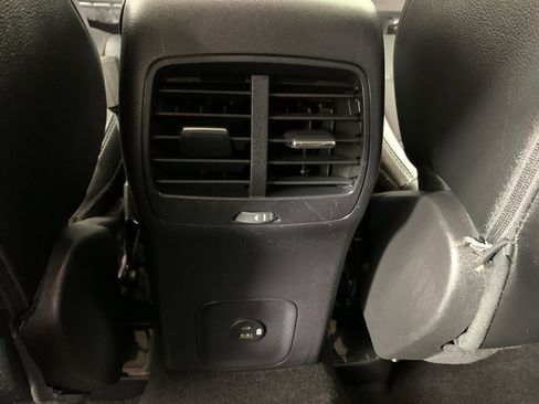Used 2022 Ford Escape SEL image 32