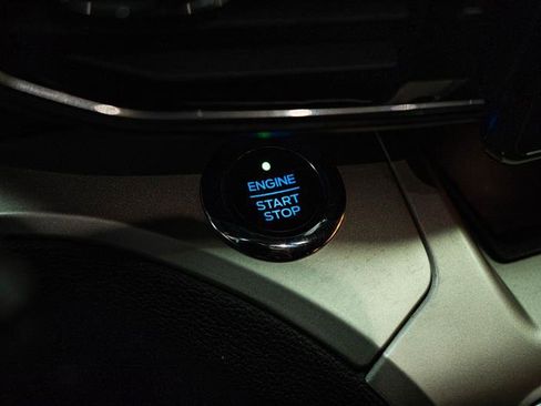 Used 2020 Ford Explorer XLT w/ Equipment Group 202A image 19