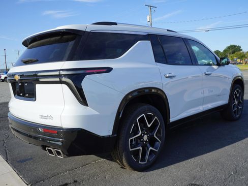 New 2026 Chevrolet Traverse High Country image 5
