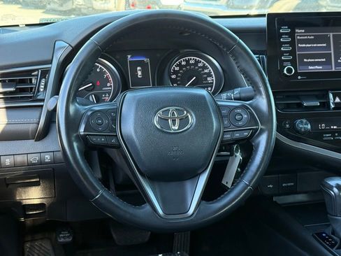 Used 2024 Toyota Camry SE image 37