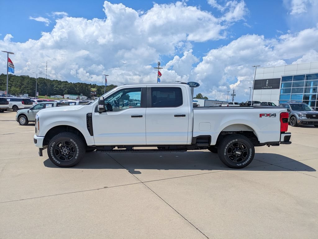 Used 2024 Ford F250 XL w/ STX Appearance Package AWD/4WD image 2