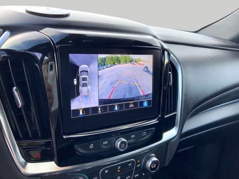 Used 2023 Chevrolet Traverse RS AWD/4WD image 28