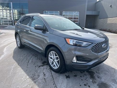 Certified 2024 Ford Edge SEL w/ Convenience Package image 3