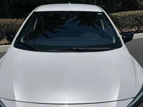 Used 2020 Nissan Versa SR FWD image 50