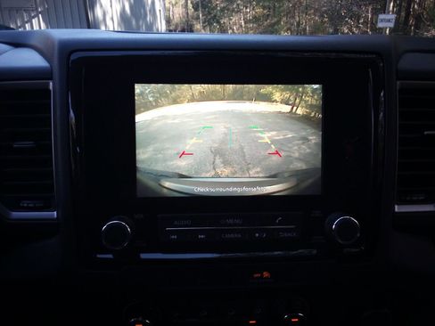 Certified 2022 Nissan Frontier SV image 22