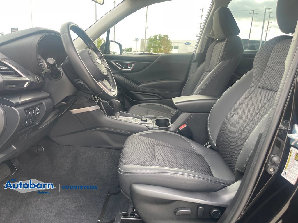 Used 2023 Subaru Forester Premium AWD/4WD image 9