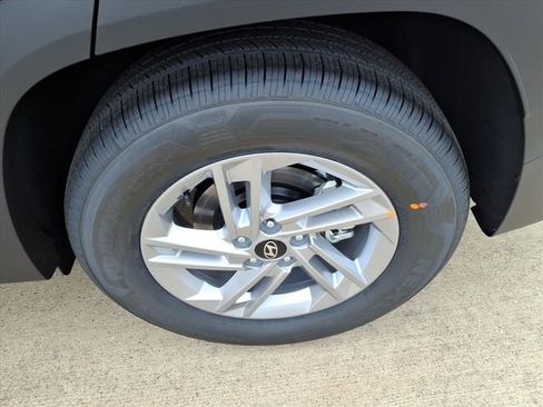 New 2026 Hyundai Tucson SE image 18