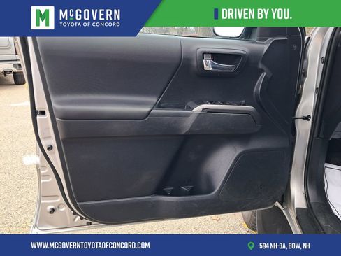 Used 2021 Toyota Tacoma TRD Sport image 12