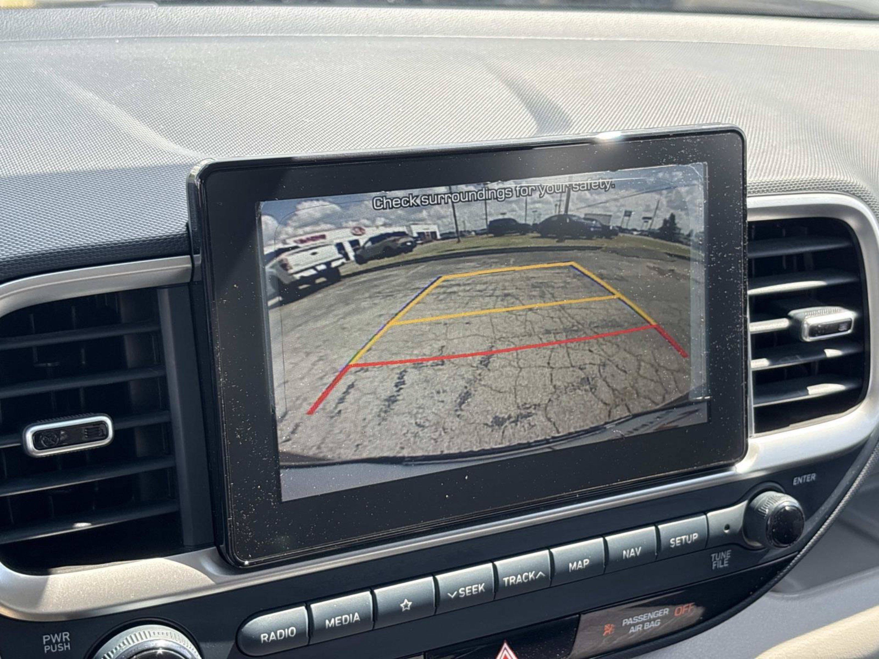 Used 2020 Hyundai Venue FWD image 28