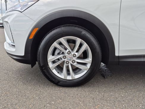 Certified 2025 Buick Envista Preferred w/ Advanced Safety Package FWD image 30