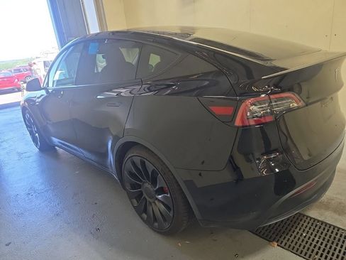 Used 2023 Tesla Model Y Performance AWD/4WD image 4