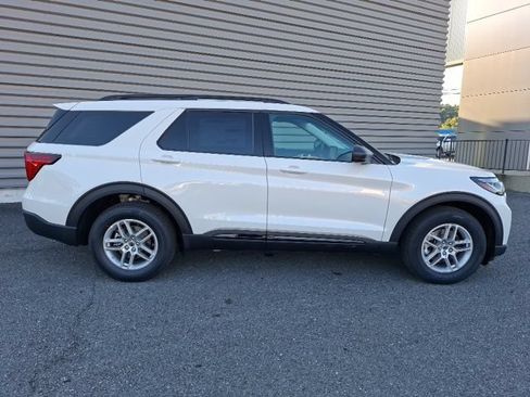 New 2026 Ford Explorer Active AWD/4WD image 2