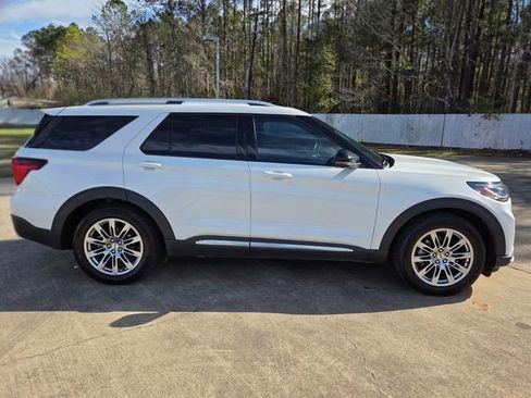 Used 2025 Ford Explorer Platinum image 7