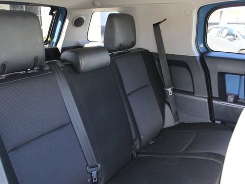 Used 2011 Toyota FJ Cruiser 4WD w/ Upgrade Pkg image 25