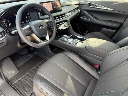 New 2026 INFINITI QX60 Luxe w/ Family Package image 12