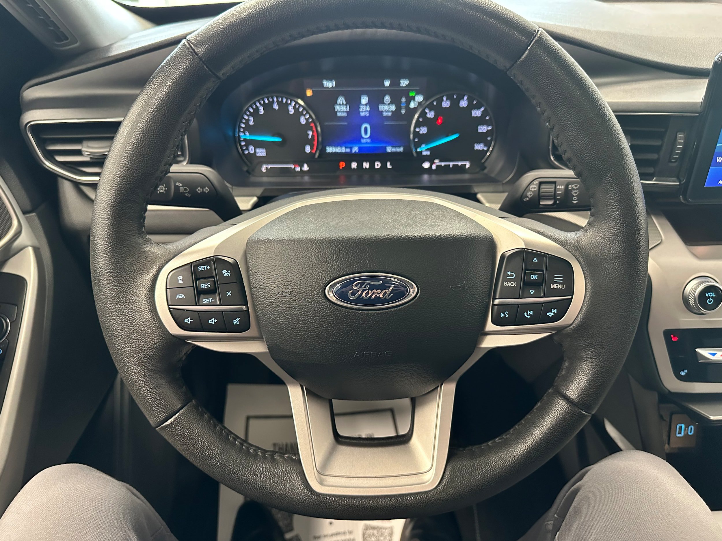 Used 2024 Ford Explorer XLT w/ Equipment Group 202A AWD/4WD image 22