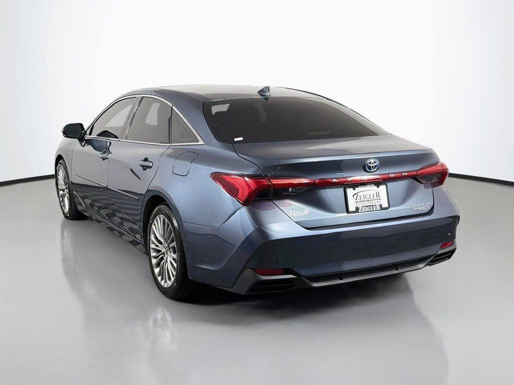 Used 2022 Toyota Avalon Limited w/ Advanced Safety Package FWD image 5