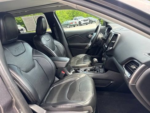 Used 2019 Jeep Cherokee Limited AWD/4WD image 41