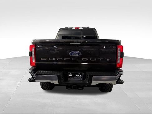 Used 2024 Ford F250 Lariat w/ Lariat Ultimate Package AWD/4WD image 8